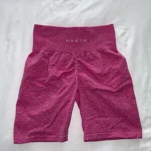 NVGTN scrunch seamless short